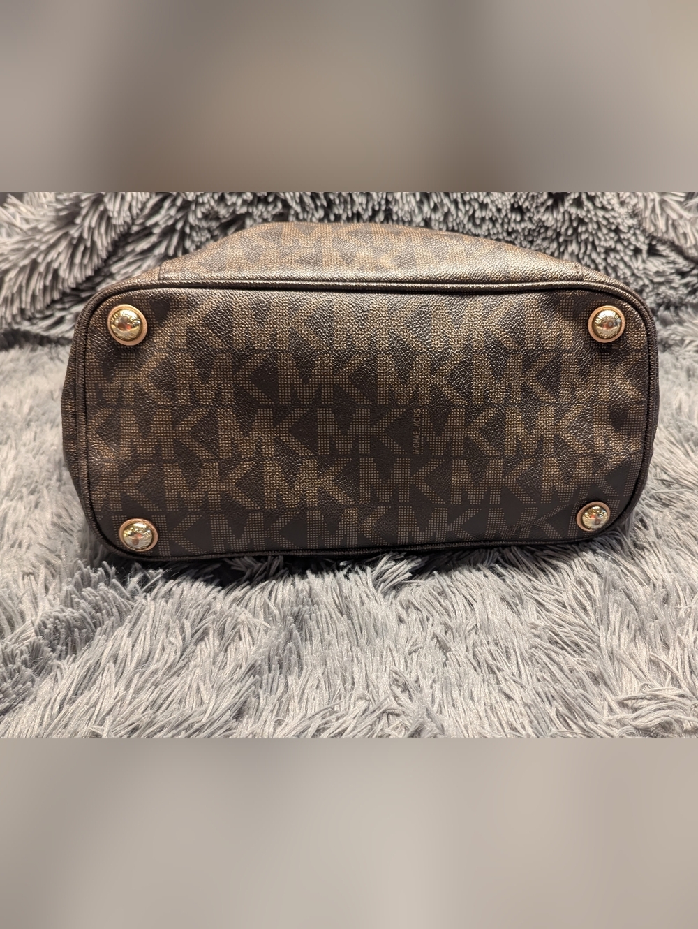 Michael Kors Jet Set Monogram Tote - Picture 3 of 6